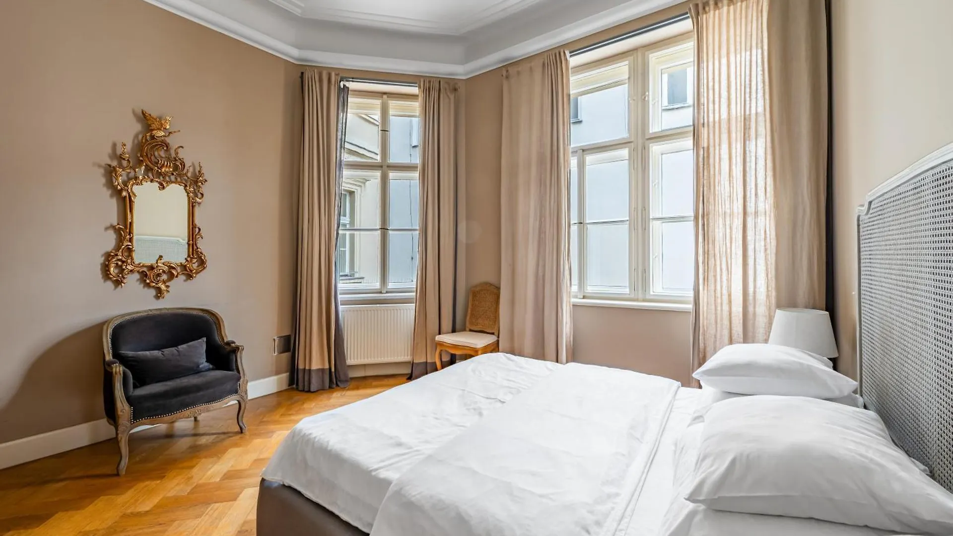 **** Aparthotel Malostranska Residence Praag Tsjechië